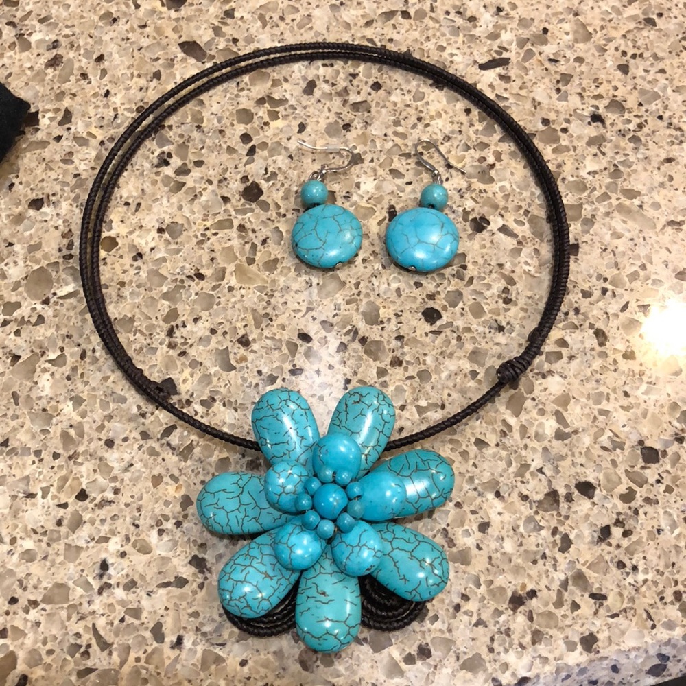 Turquoise necklace and earrings